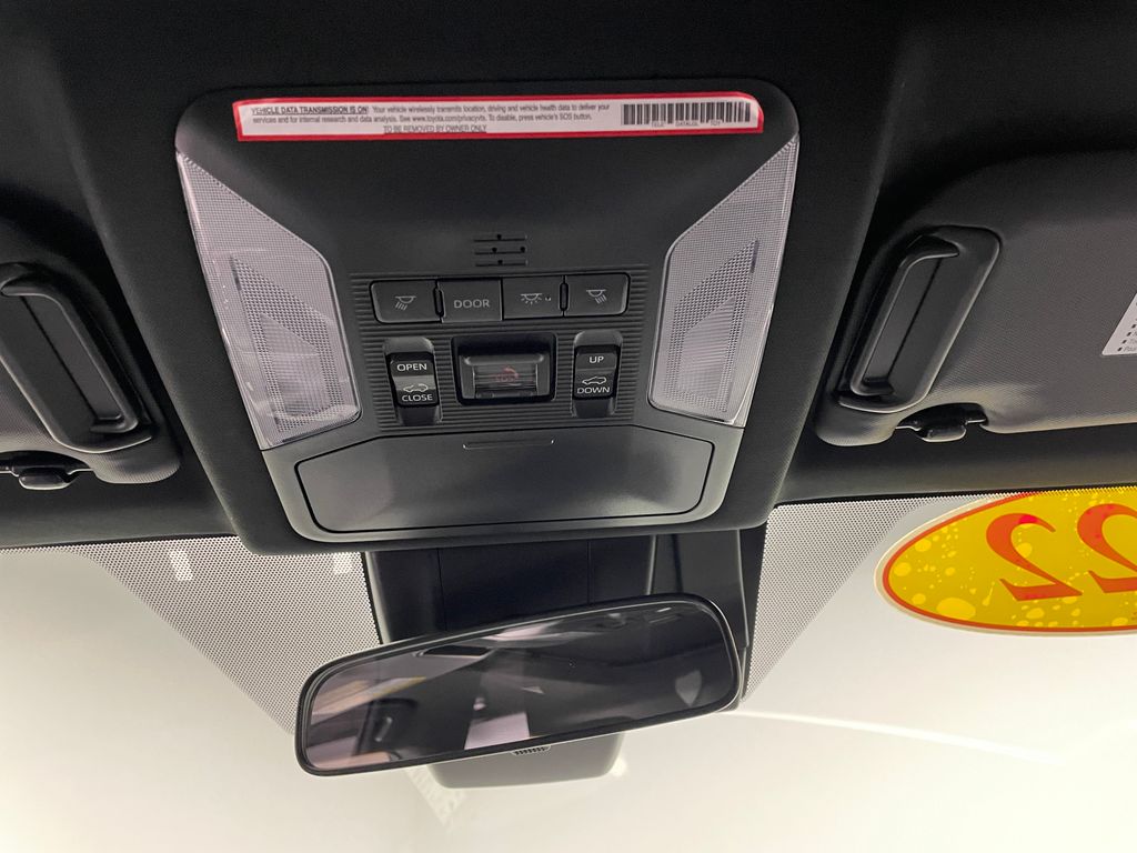 Thumbnail: 2022 Toyota RAV4 - 32