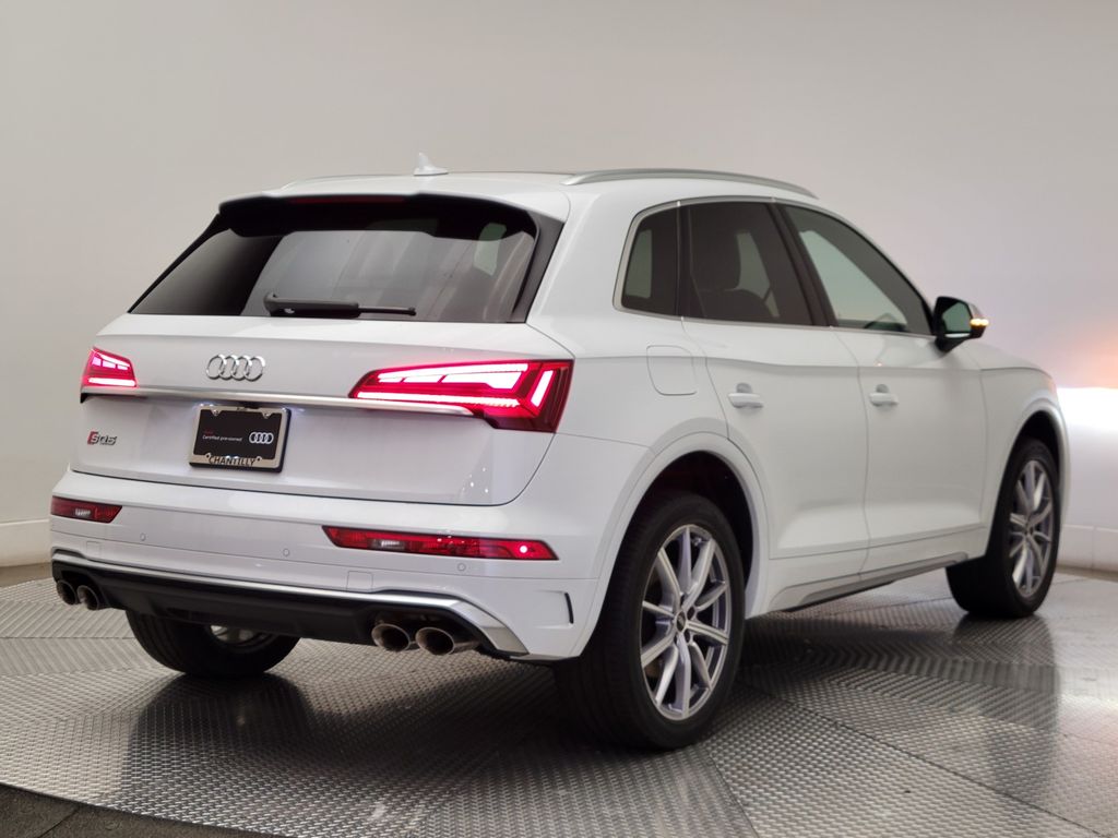 Thumbnail: 2023 Audi SQ5 - 5