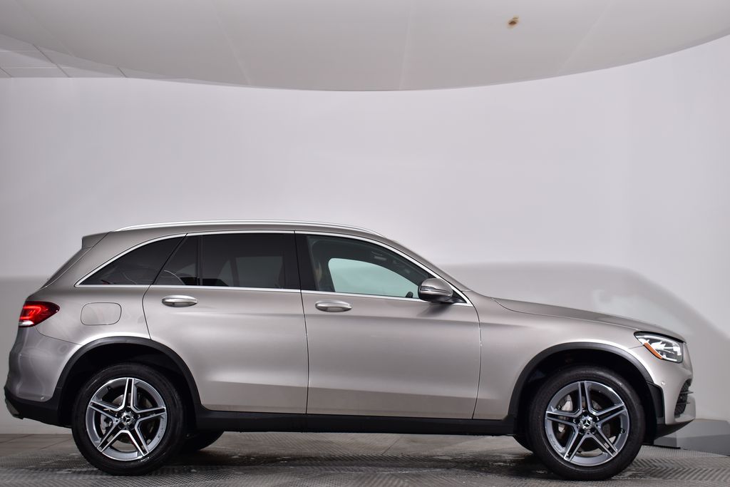 Thumbnail: 2022 Mercedes-Benz GLC - 6