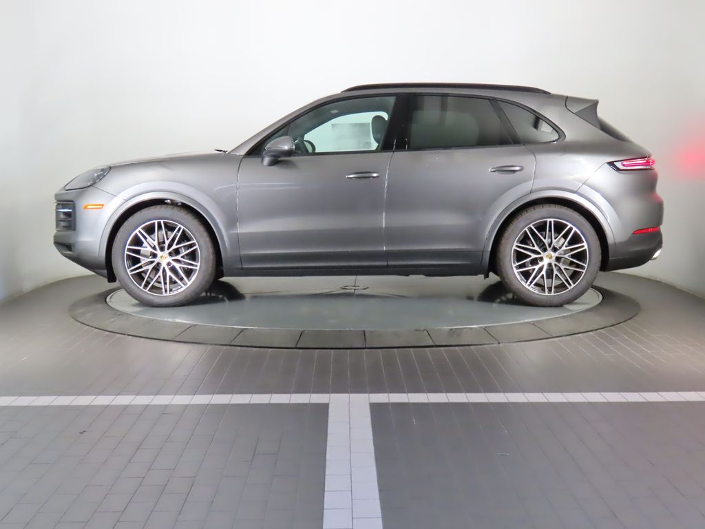 2024 Porsche Cayenne  2