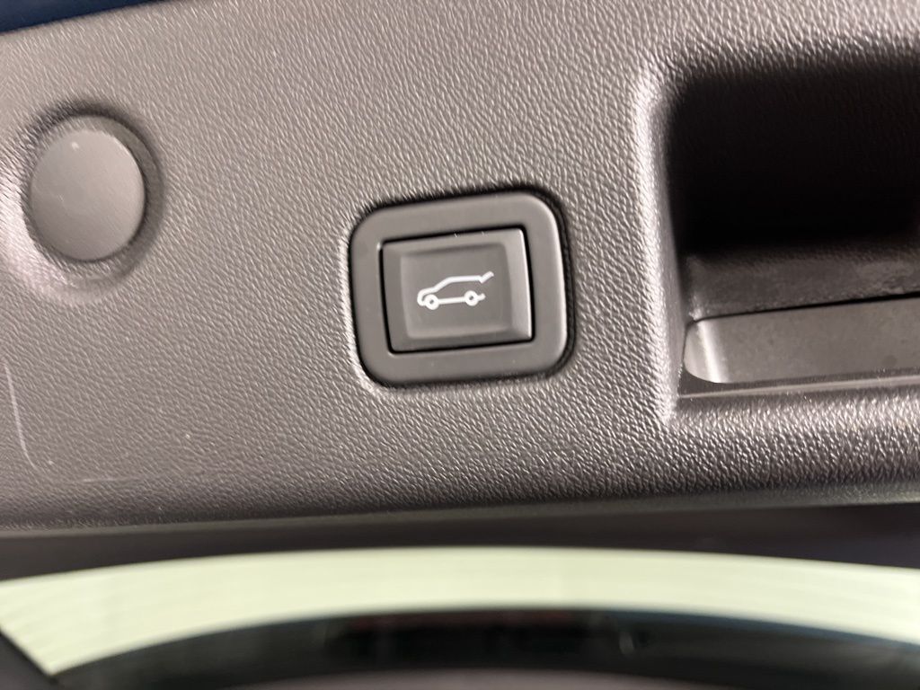 Thumbnail: 2024 Chevrolet Equinox - 10