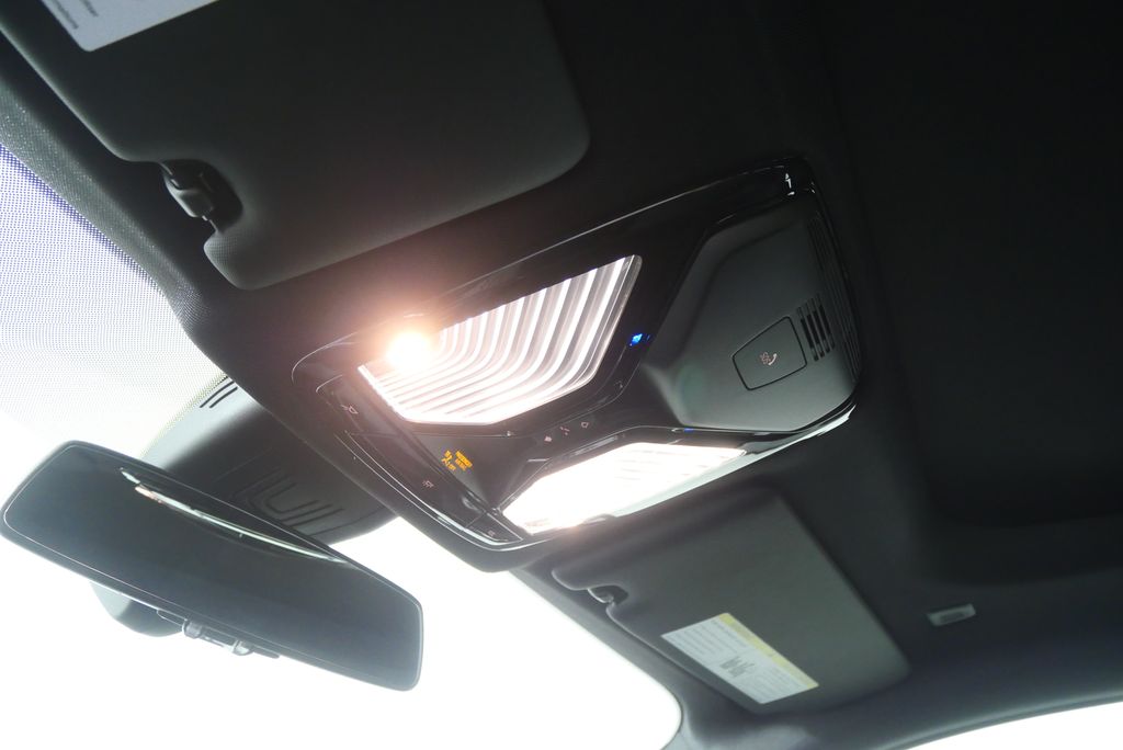 Thumbnail: 2026 BMW i4 - 19