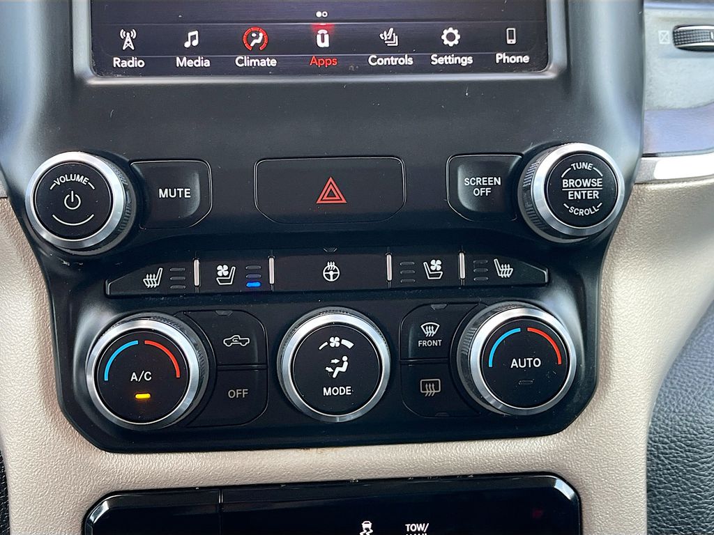Used 2020 Black Ram Laramie image 15