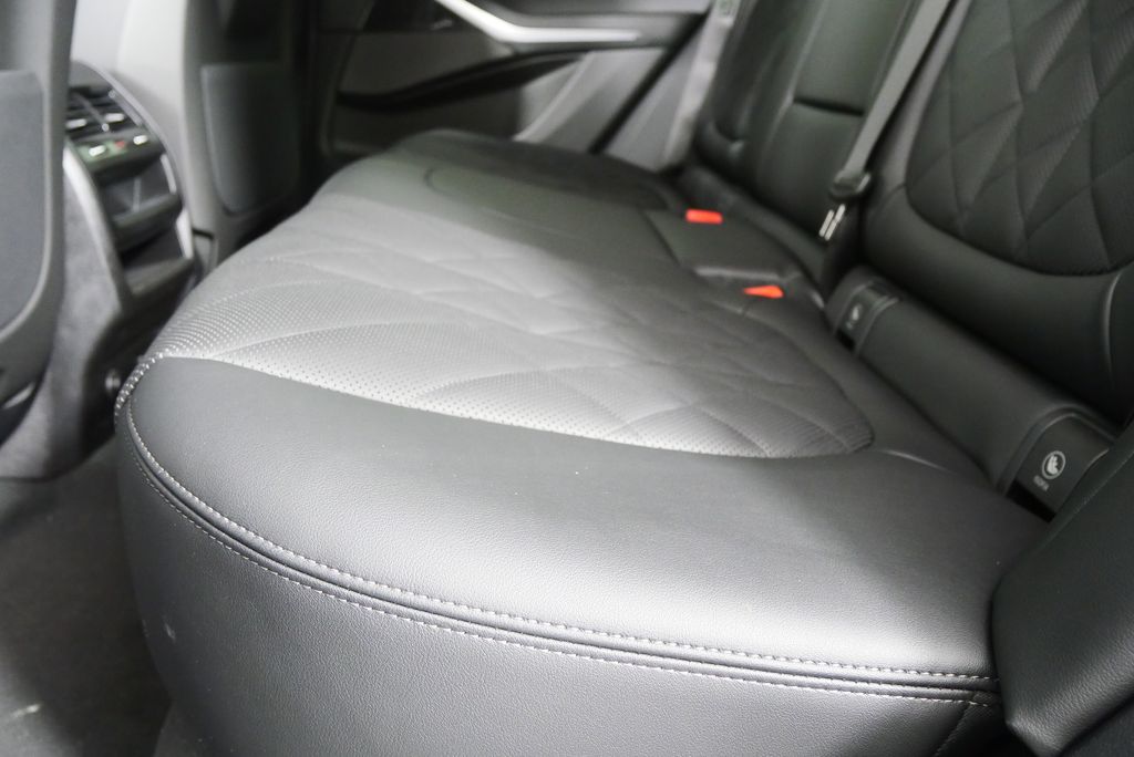 Thumbnail: 2026 BMW X5 - 14