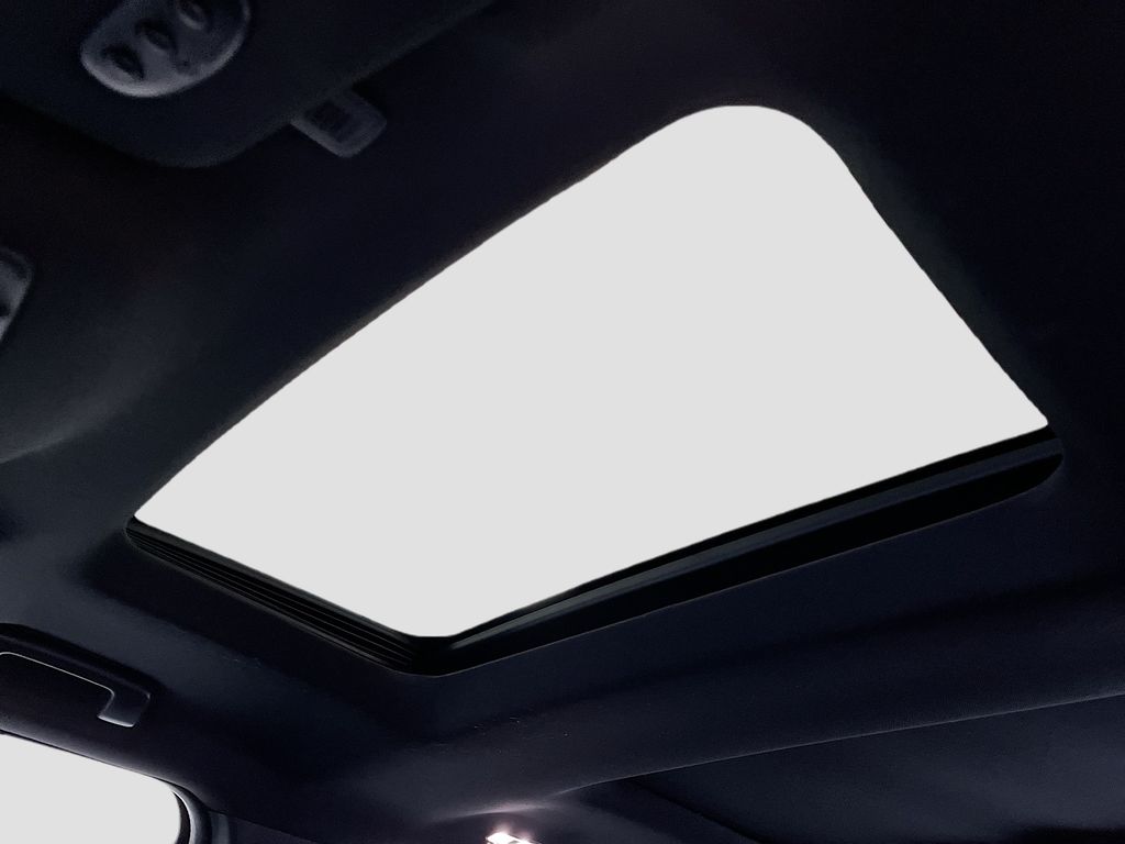 Used 2019 Black Ford XLT image 22
