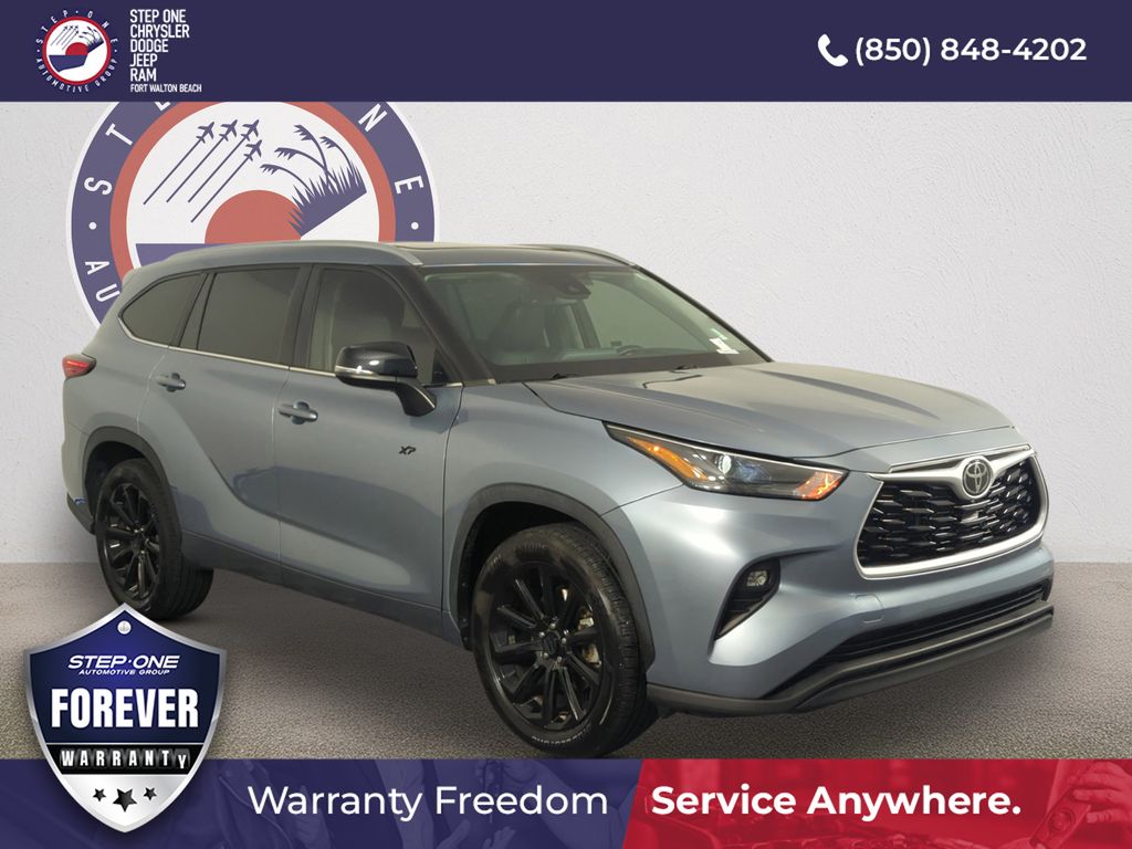 2023 Toyota Highlander XLE FWD