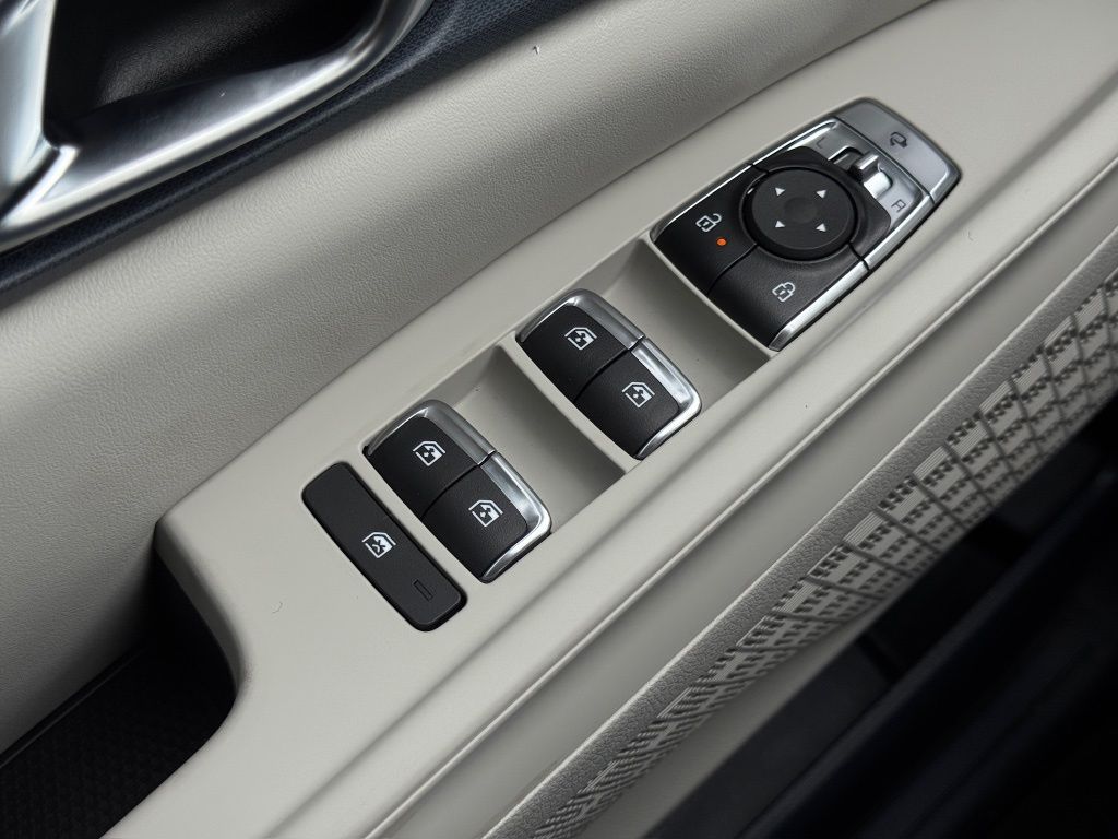 2026 Kia Carnival EX Silver at Community Kia