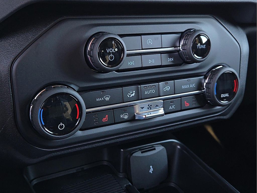 New 2025 Ford Bronco For Sale in Farmington, AR