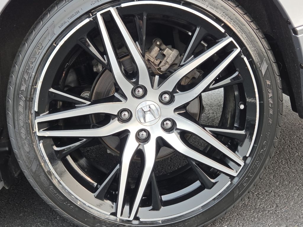 Certified Used 2022 Black Honda Touring image 14