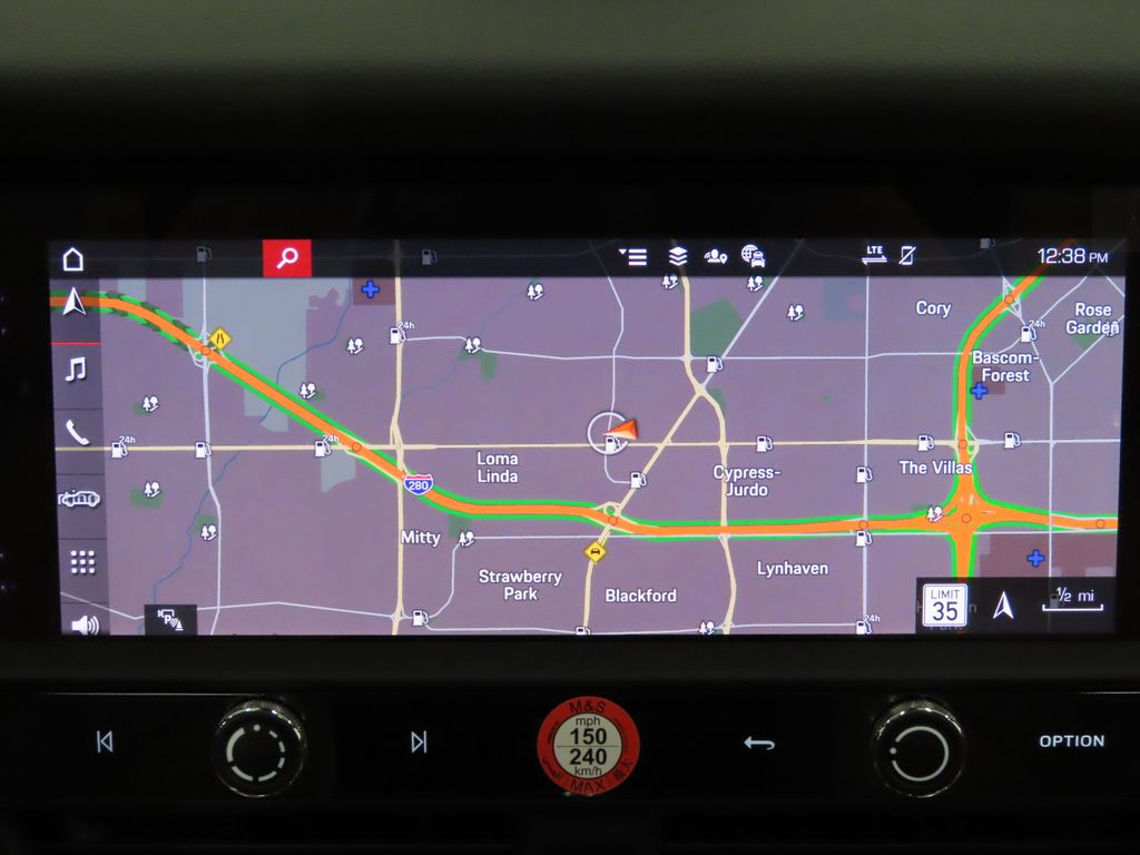 Thumbnail: 2026 Porsche Macan - 24