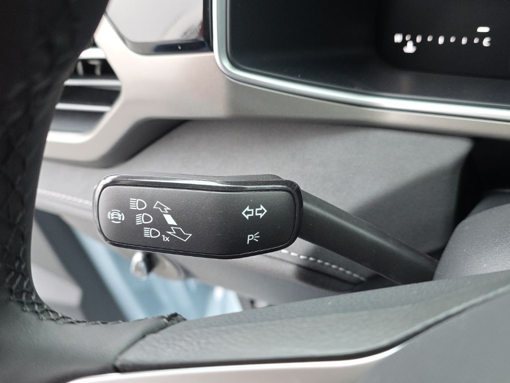 2026 Volkswagen Taos 1.5T SE Black Gray at Sutliff Volkswagen