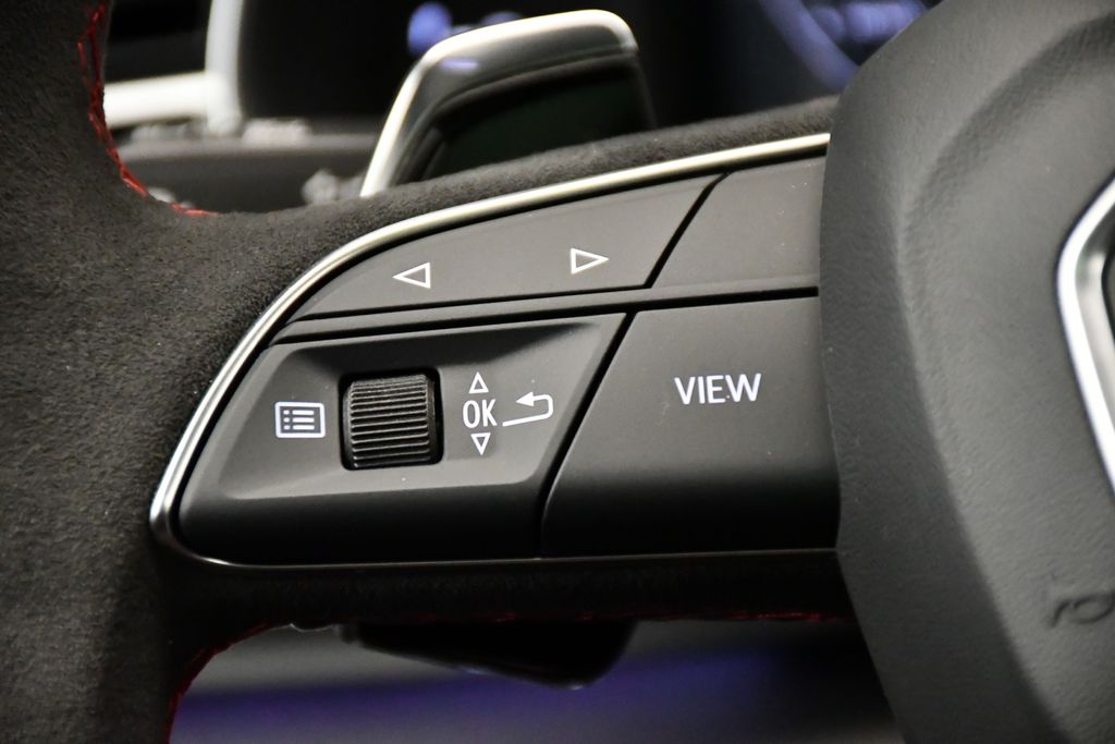 Thumbnail: 2026 Audi RS Q8 - 22