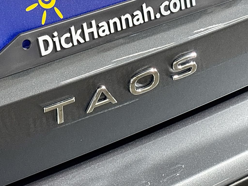 2025 Volkswagen Taos 1.5T SE