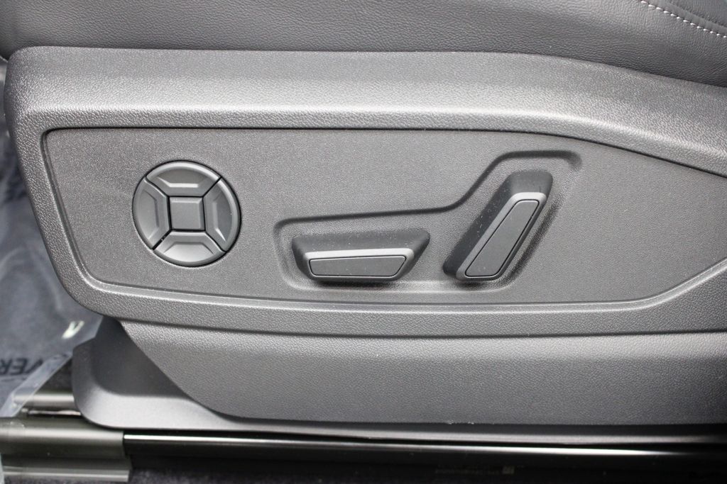 new 2025 Audi Q5 car, priced at $55,202