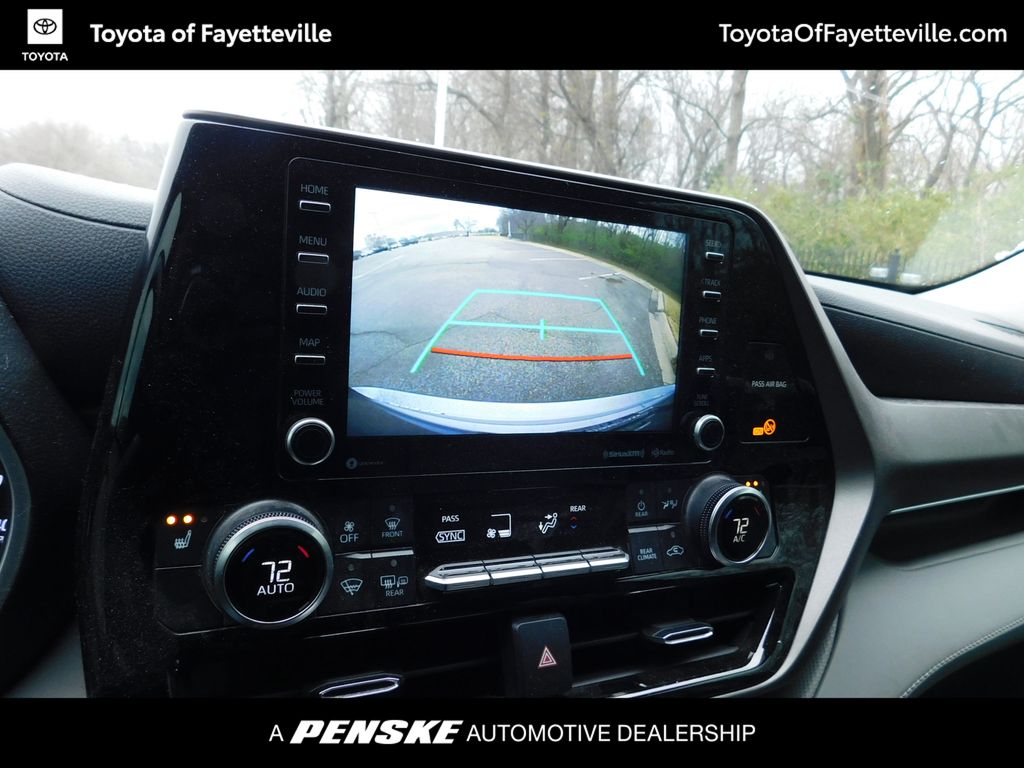 Thumbnail: 2021 Toyota Highlander - 7