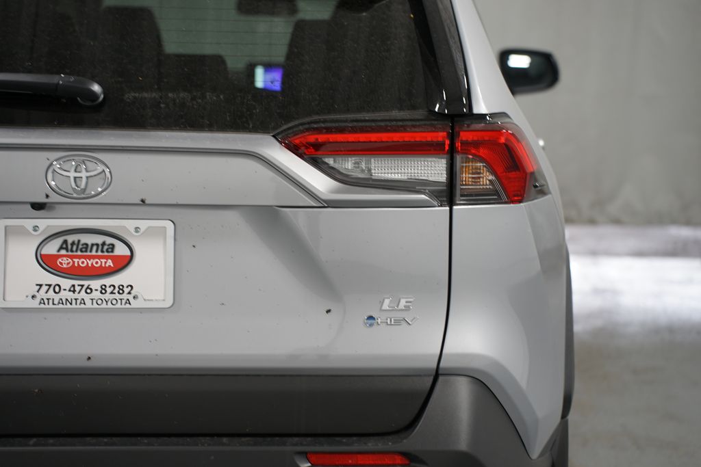 2025 Toyota RAV4 LE 10