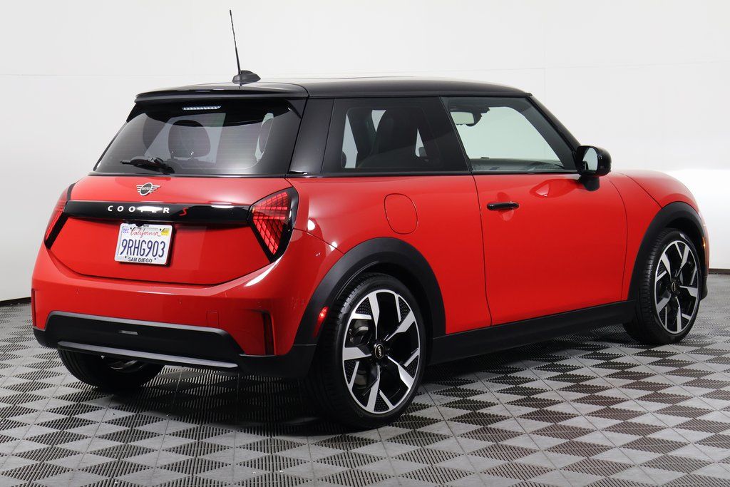 Thumbnail: 2025 MINI Cooper - 4