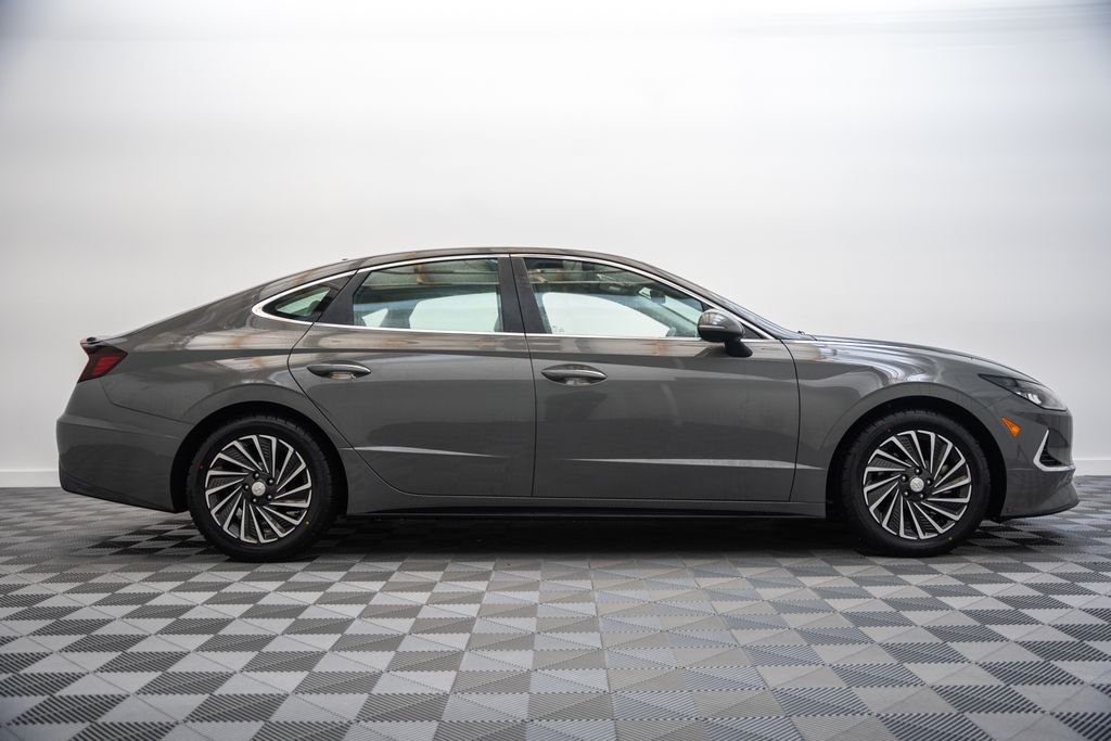 HyundaiSonata Hybrid3