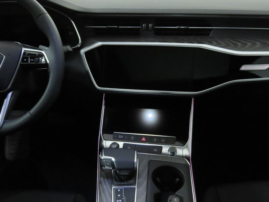 Thumbnail: 2025 Audi A6 - 14