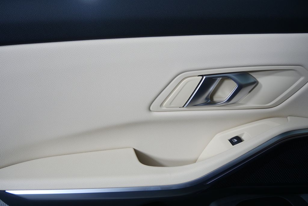 Thumbnail: 2026 BMW 3 Series - 14