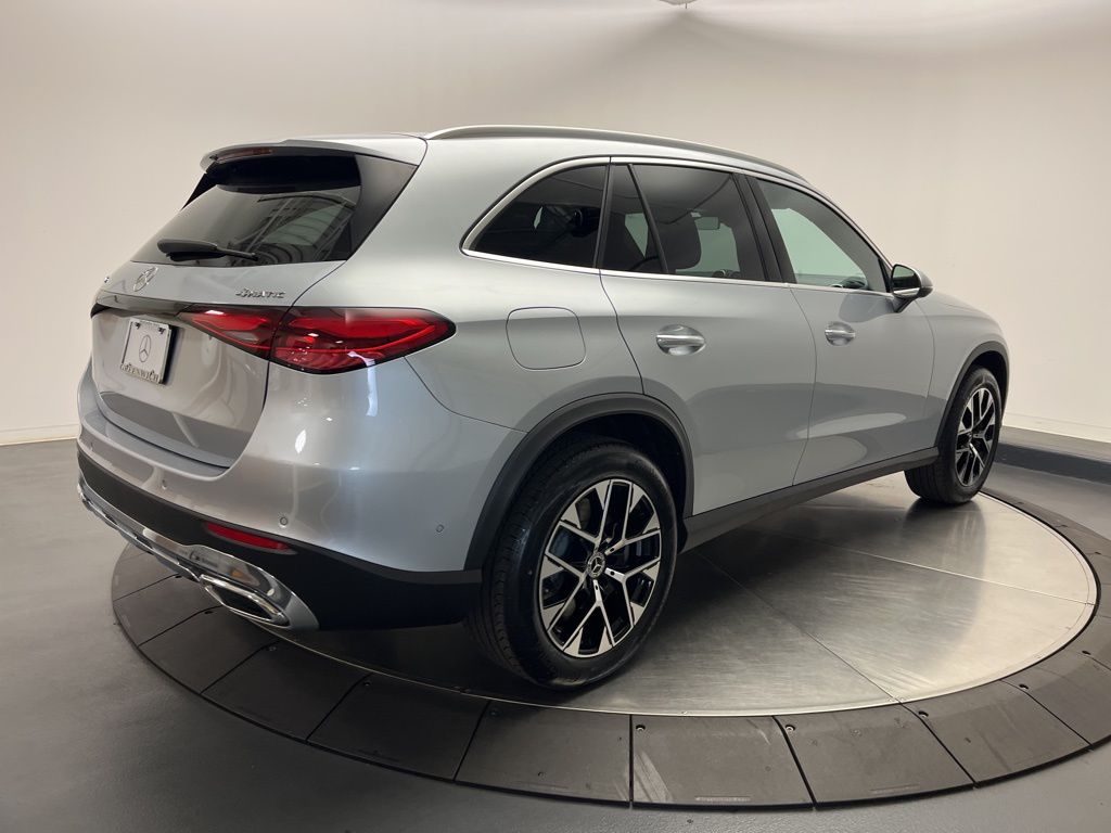 Thumbnail: 2026 Mercedes-Benz GLC - 7