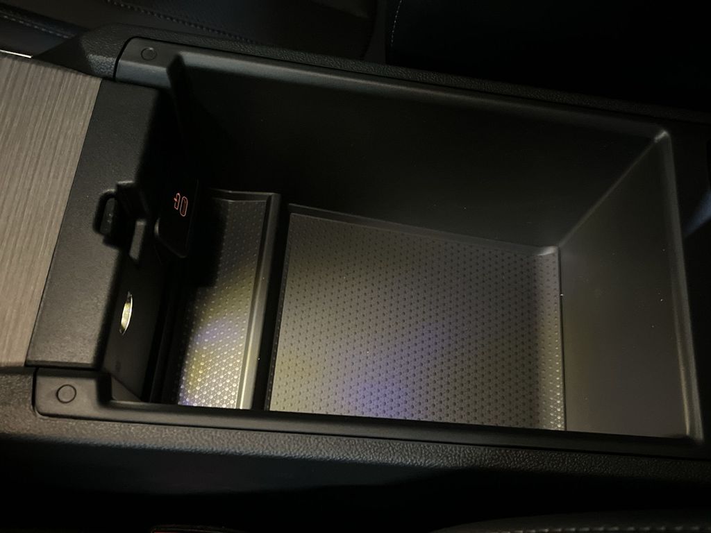 Thumbnail: 2025 BMW 3 Series - 21