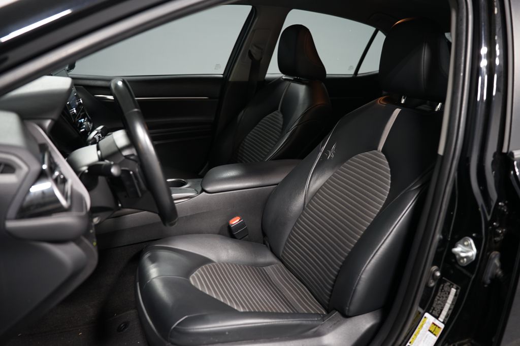 2021 Toyota Camry SE 6
