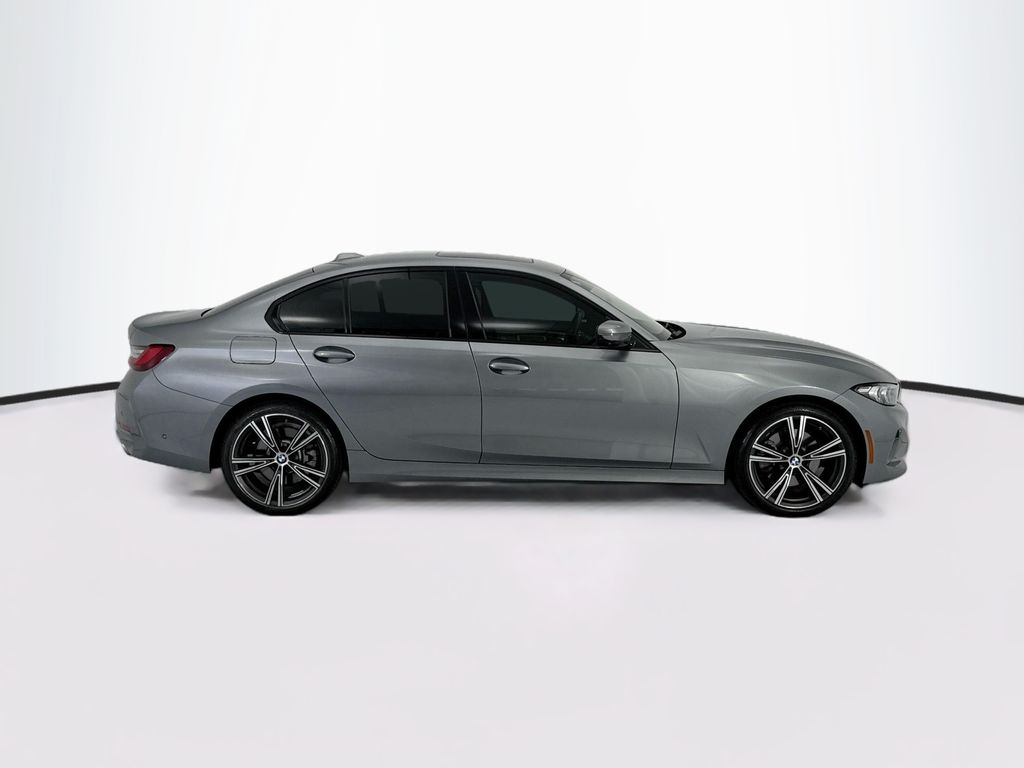 Thumbnail: 2023 BMW 3 Series - 4