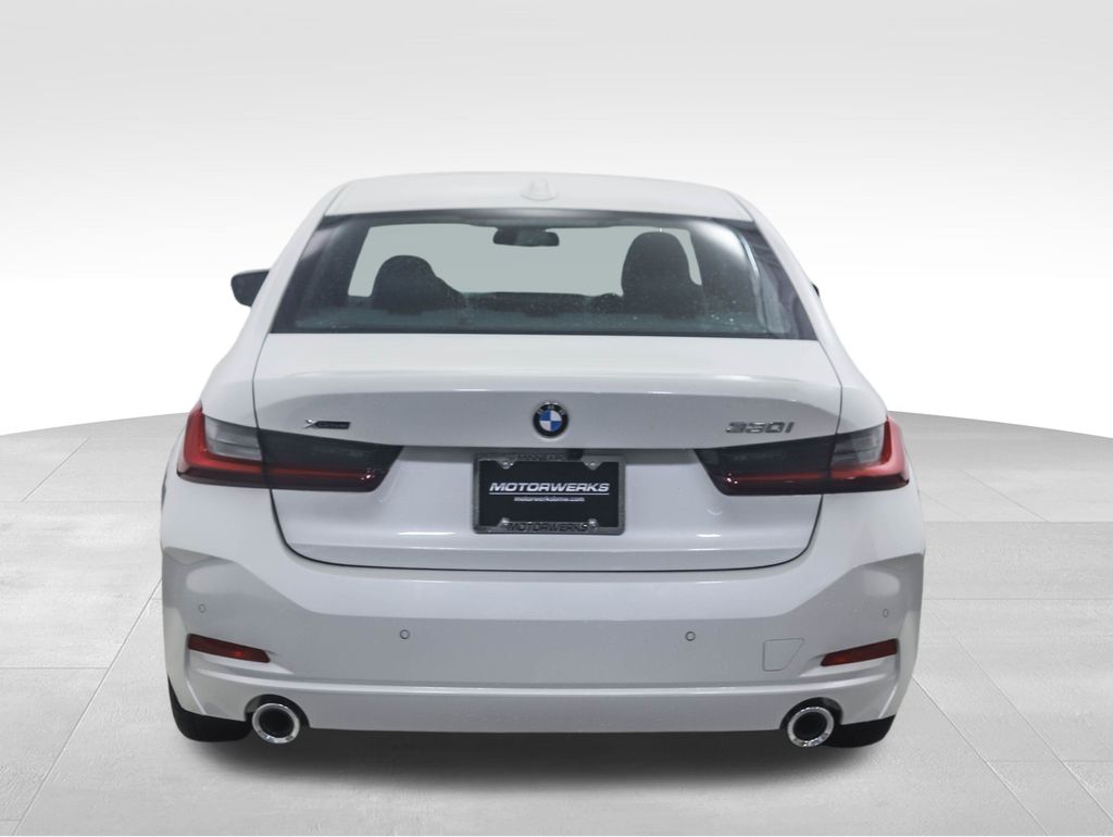 Thumbnail: 2025 BMW 3 Series - 5