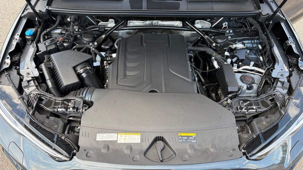 Thumbnail: 2026 Audi Q5 - 9