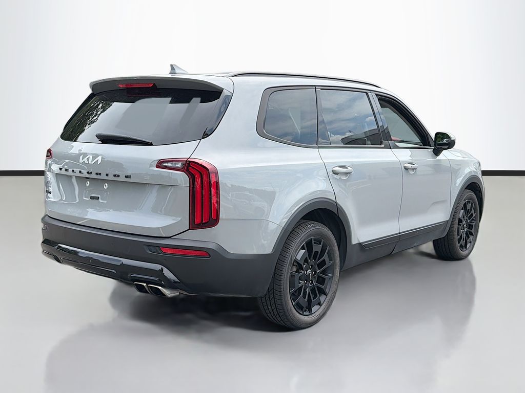 Used 2022 Gray Kia EX image 5