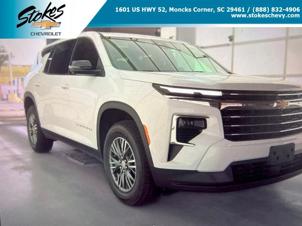 Summit White 2024 Chevrolet Traverse SUV / Crossover Front-Wheel Drive 8-Speed Automatic