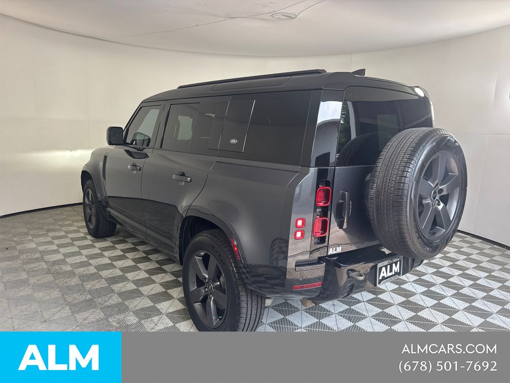 Used 2023 Gray Land Rover X-Dynamic SE image 8