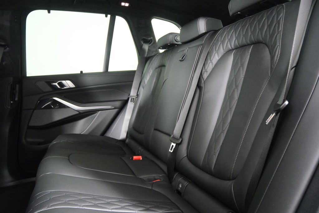 Thumbnail: 2026 BMW X5 - 16