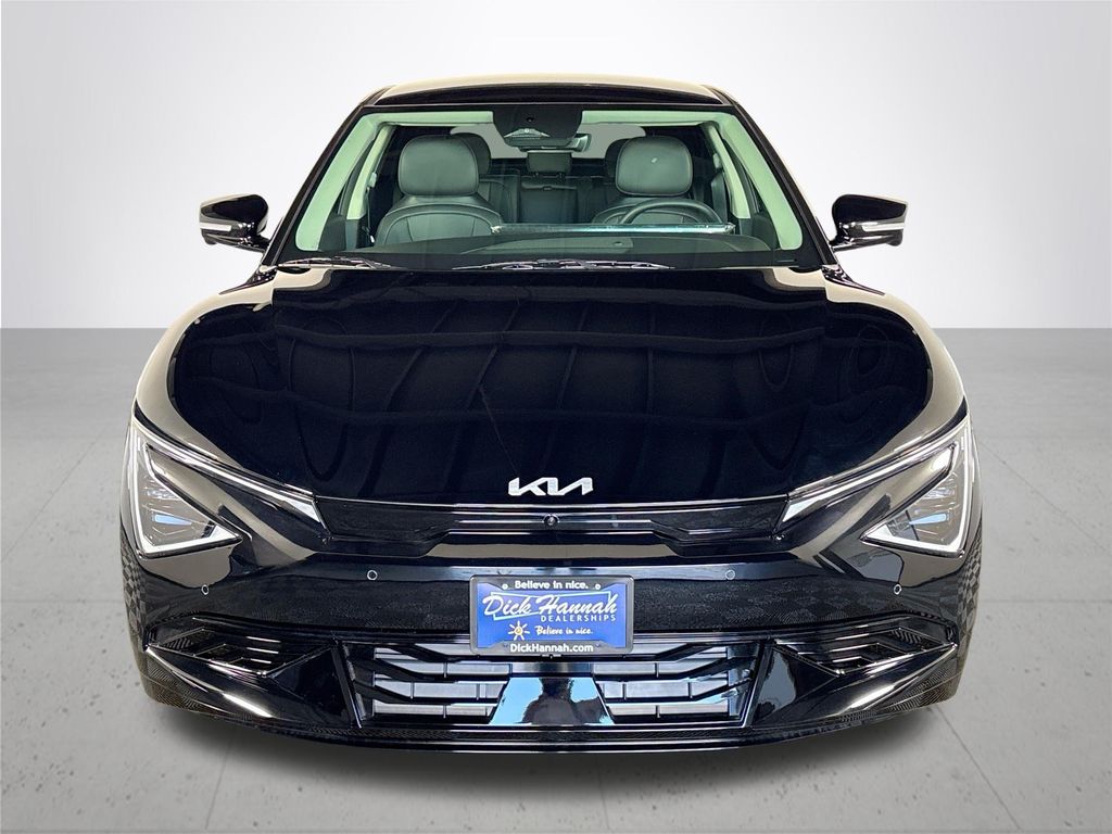 2025 Kia EV6 Wind photo 2