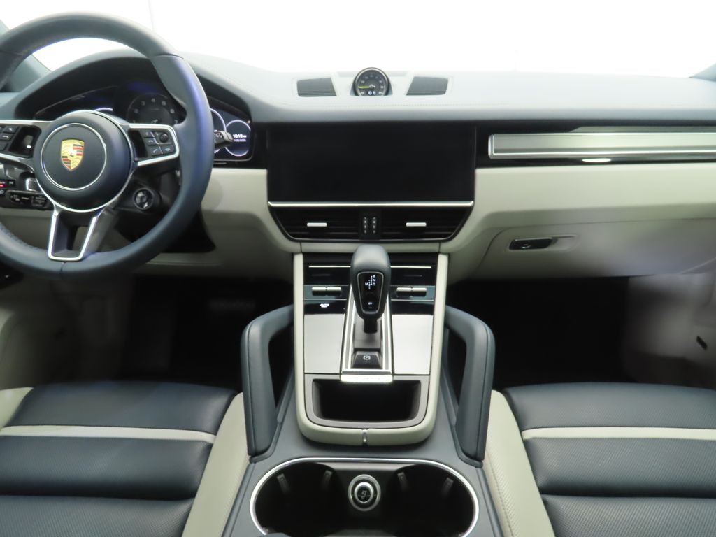 Thumbnail: 2020 Porsche Cayenne - 16