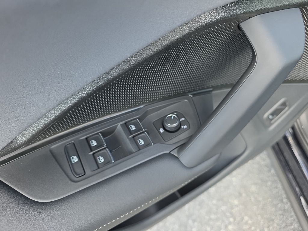 2026 Volkswagen Tiguan 2.0T SE - 10