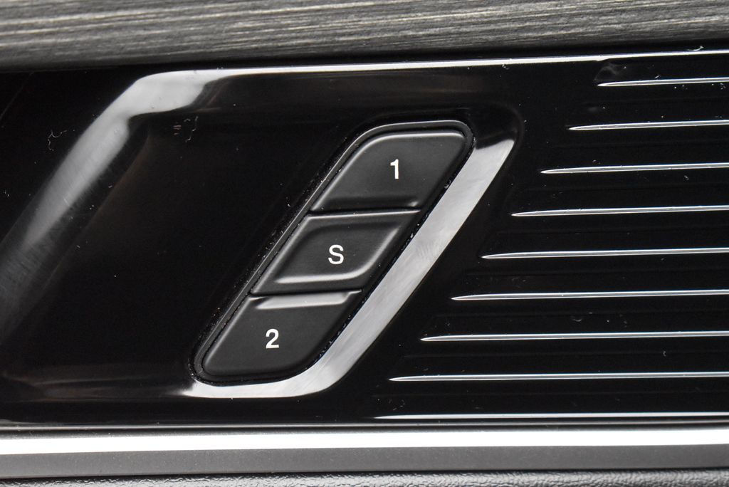 Thumbnail: 2024 Jeep Wagoneer - 12