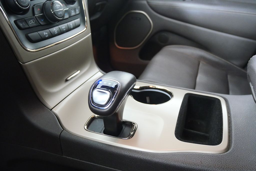 Thumbnail: 2015 Jeep Grand Cherokee - 27