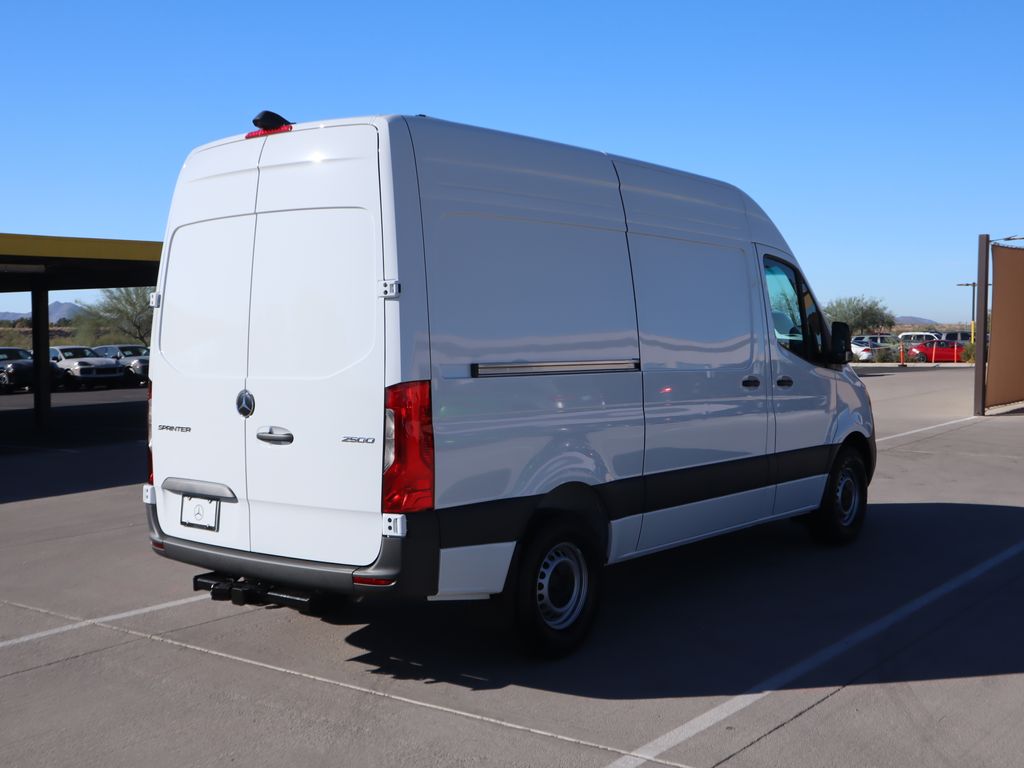 2025 Mercedes-Benz Sprinter 2500 5