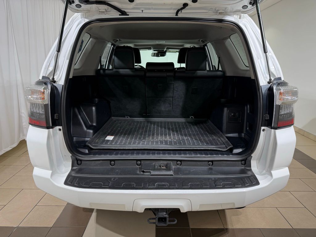 2020 Toyota 4Runner TRD Off Road 11