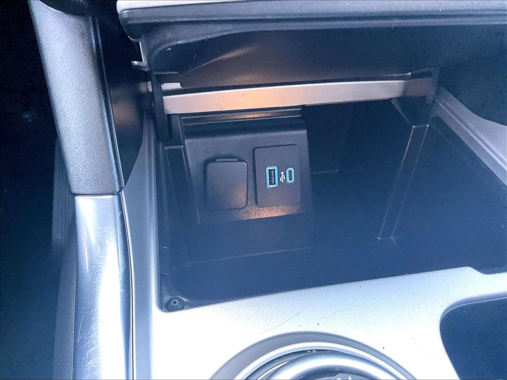 2023 Ford Explorer — photo 26