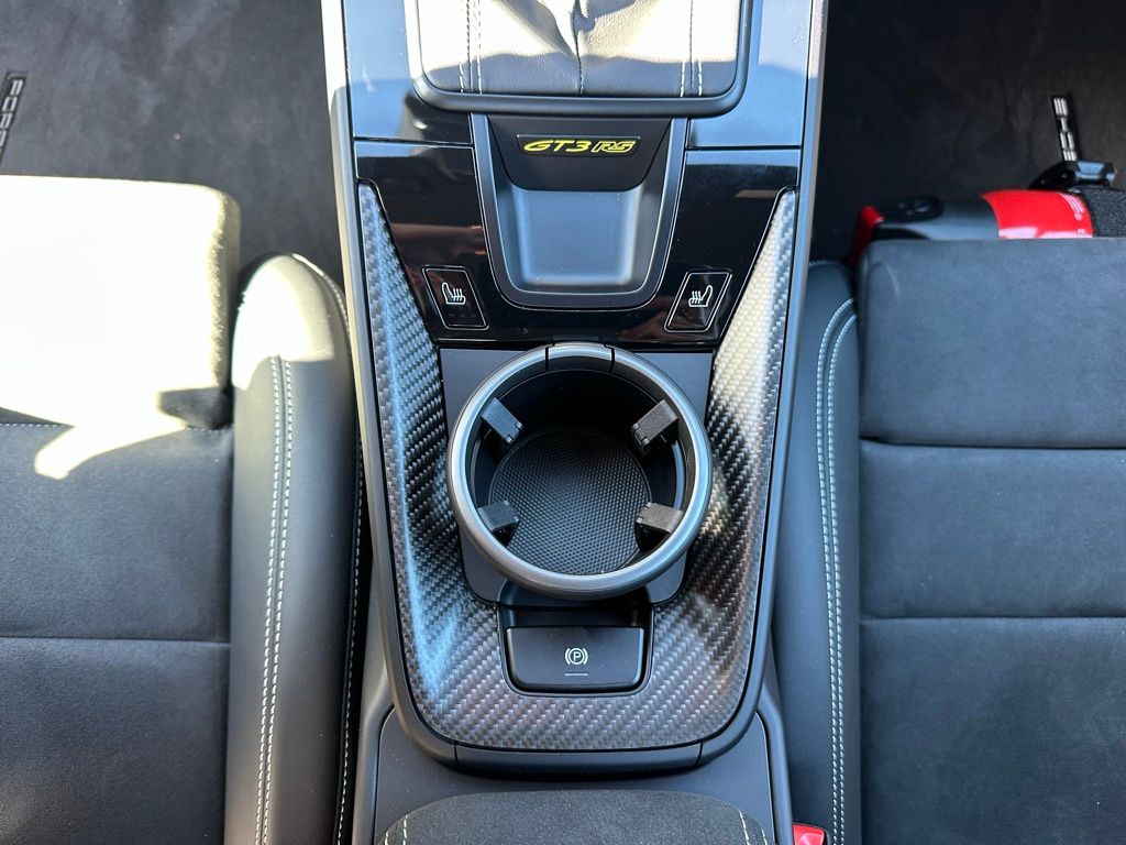 Thumbnail: 2025 Porsche 911 - 27