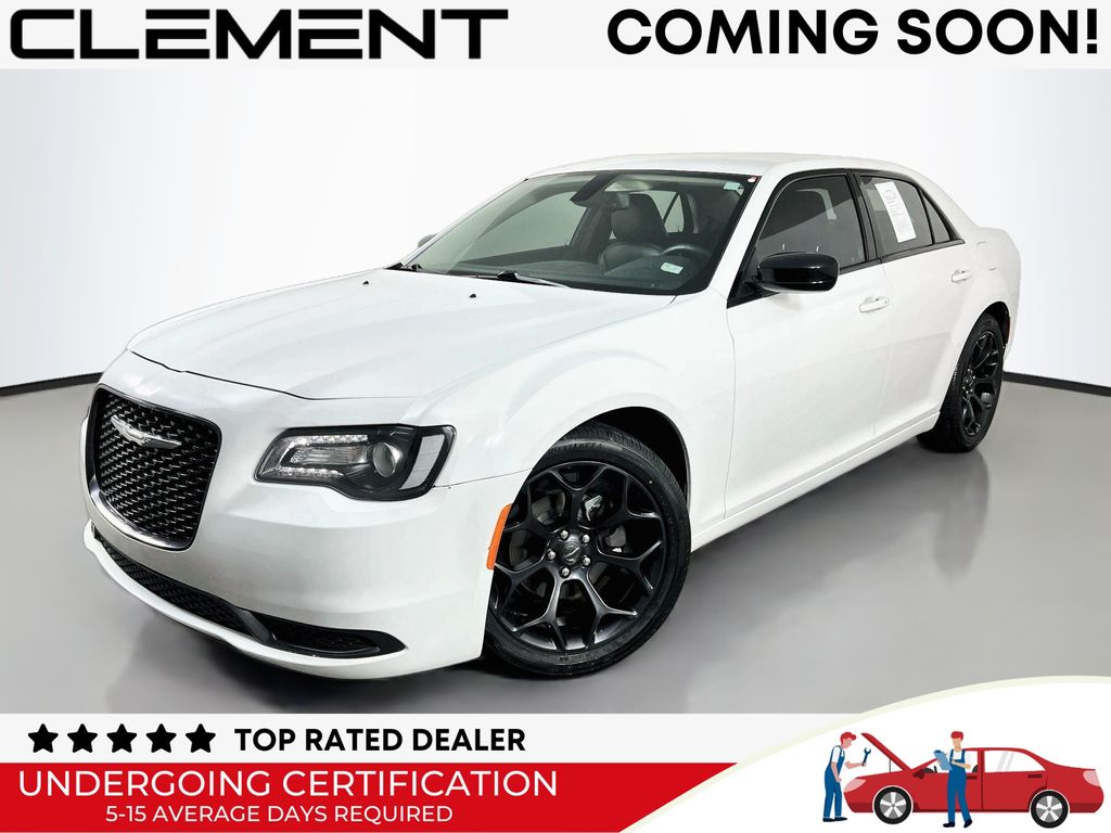 Bright White Clearcoat 2019 Chrysler 300 Sedan Rear-Wheel Drive 8-Speed Automatic