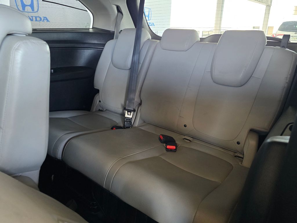 Thumbnail: 2019 Honda Odyssey - 18