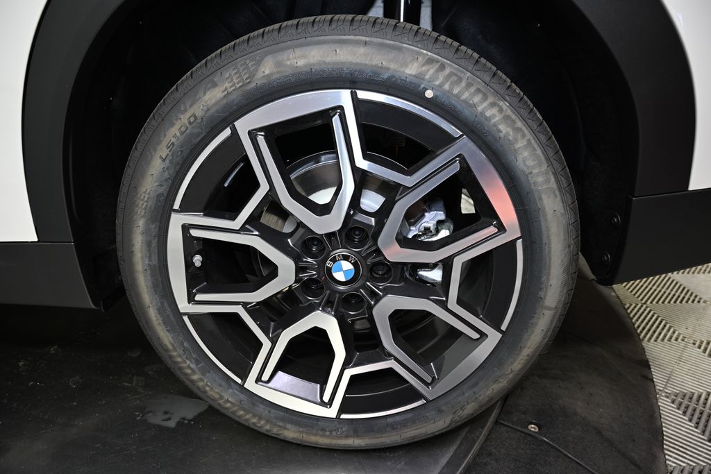 2025 BMW X2 xDrive28i 12