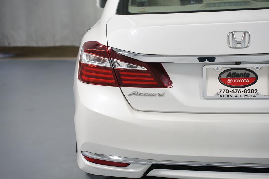 Thumbnail: 2016 Honda Accord - 10