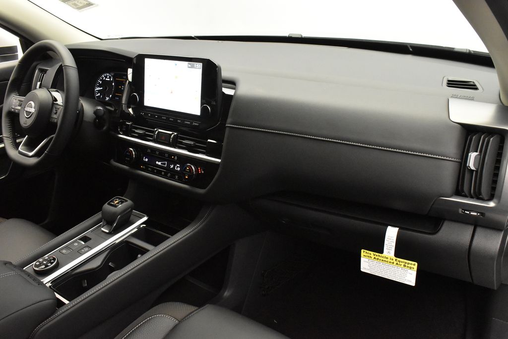 Thumbnail: 2025 Nissan Pathfinder - 28