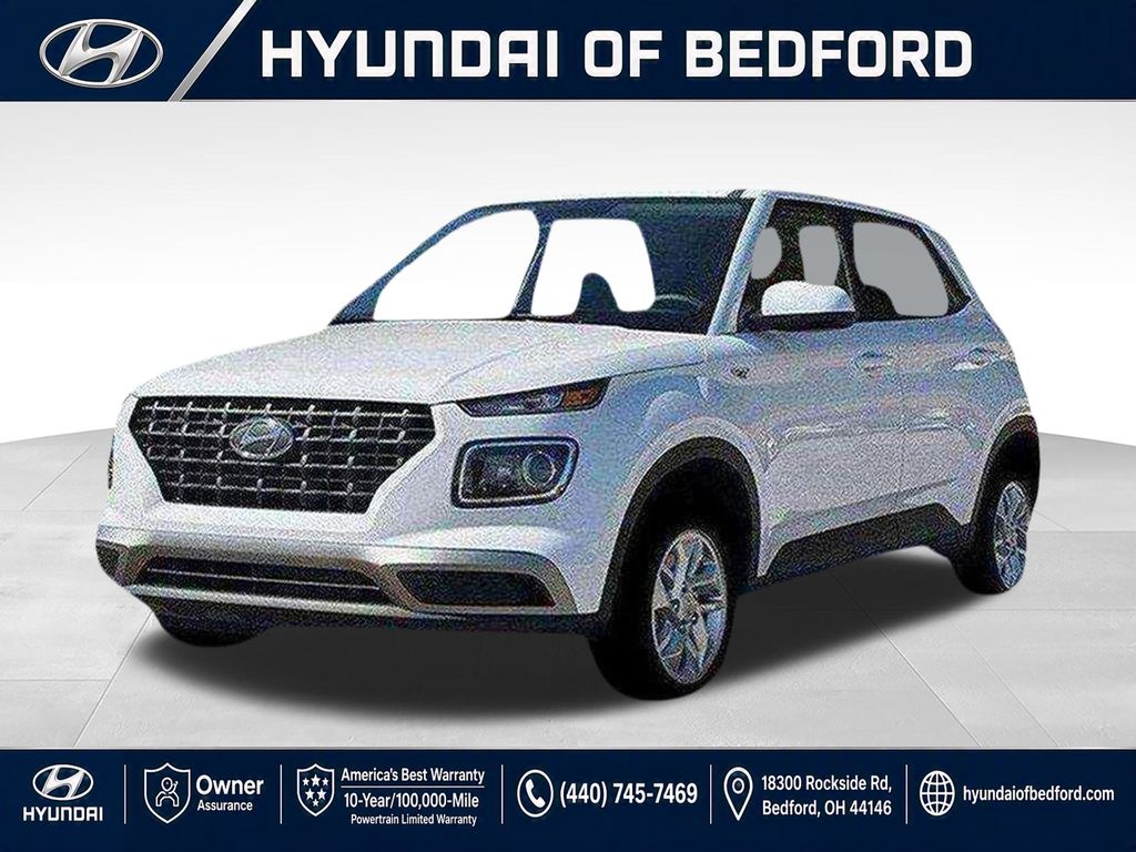 Lunar White 2026 Hyundai Venue SUV / Crossover Front-Wheel Drive Continuously Variable Transmission