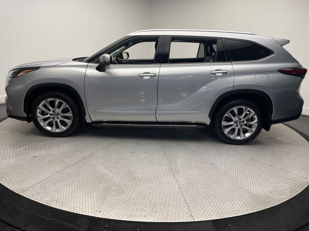 2021 Toyota Highlander Limited 8